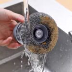 Plastic Pot Cleaning Brush with dispensar - Image 10