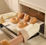 Silicone Oven Mitt - Image 3
