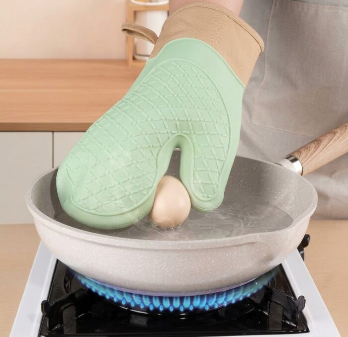 Silicone Oven Mitt - Image 5